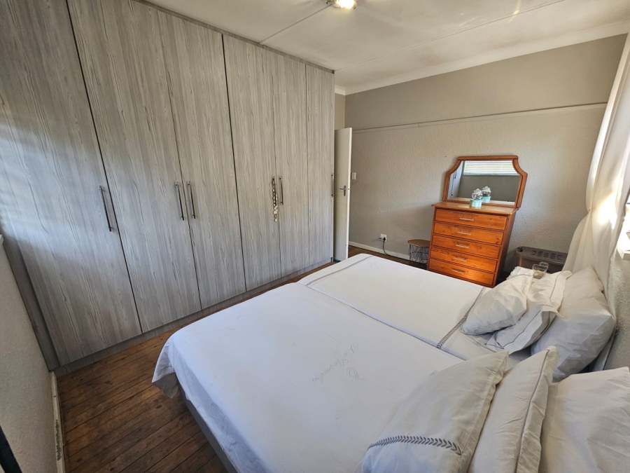 To Let 2 Bedroom Property for Rent in Oakdale Western Cape